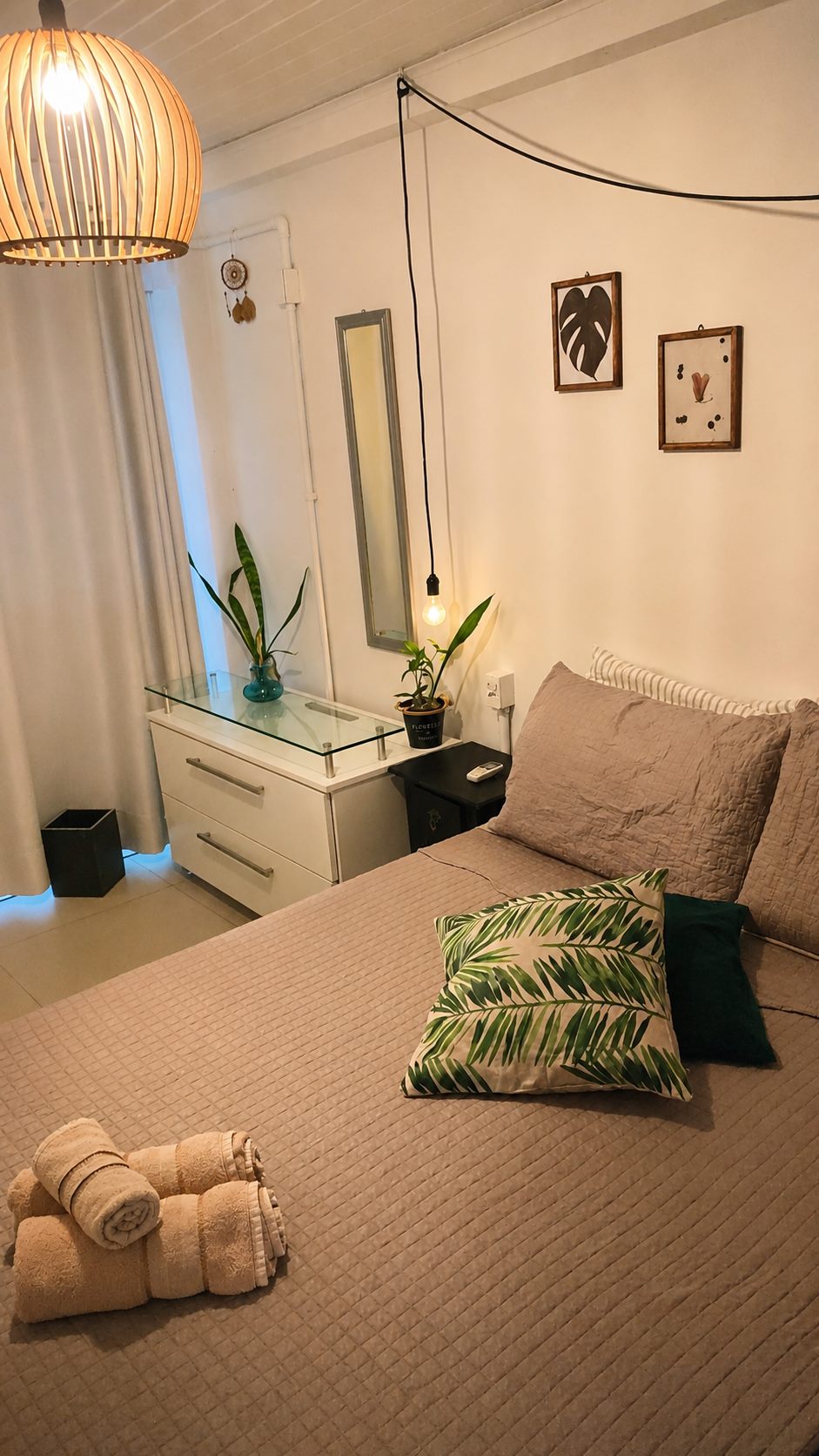 Detalhe do quarto 001